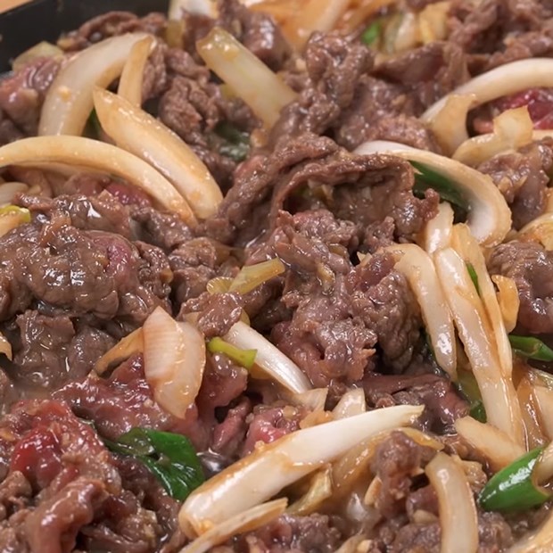 Cách làm mì udon xào thịt bò bulgogi kết hợp Hàn - Nhật cực thơm ngon